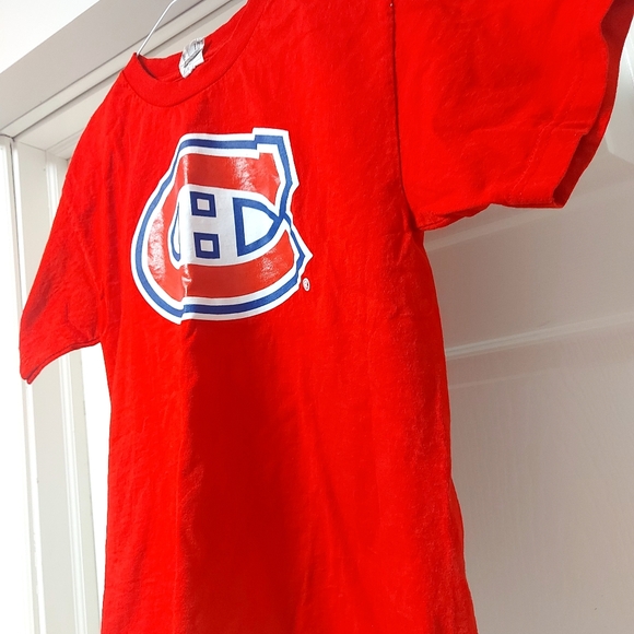 Red  T-Shirt - Picture 4 of 4